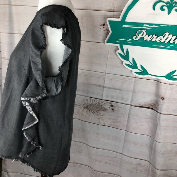 Elan Frayed Cap Sleeve Ruffle Top Medium - Picture 5 of 8